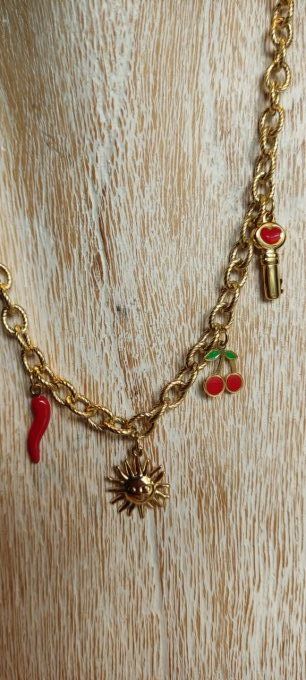 Collier Breloques rouges